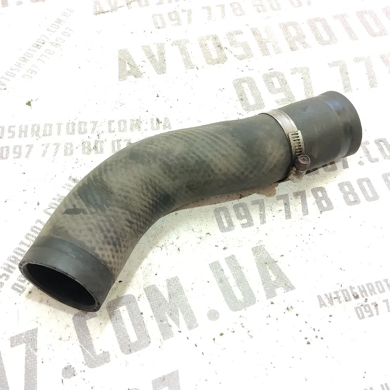 Патрубок інтеркулера Toyota Avensis T25 (03-08) 2.0 дизель