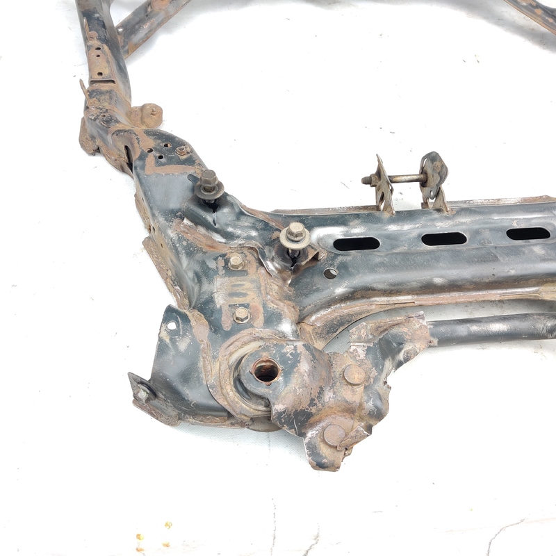 Підрамник передній Mazda 6 GY (02-07) 2.0 бензин