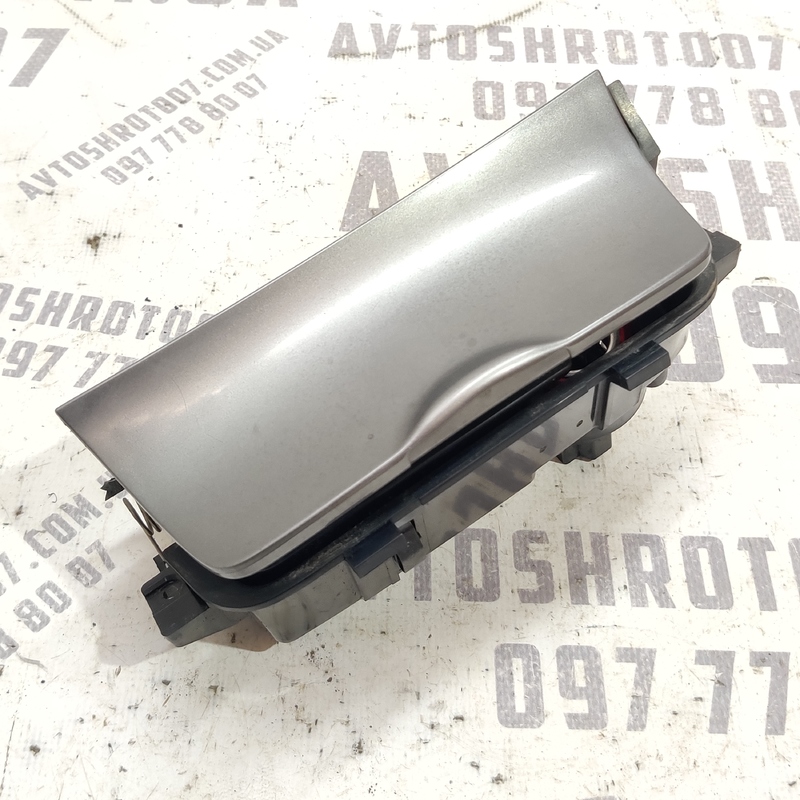 Попільничка Mazda 6 GY (02-08) 2.0 Бензин фото 2