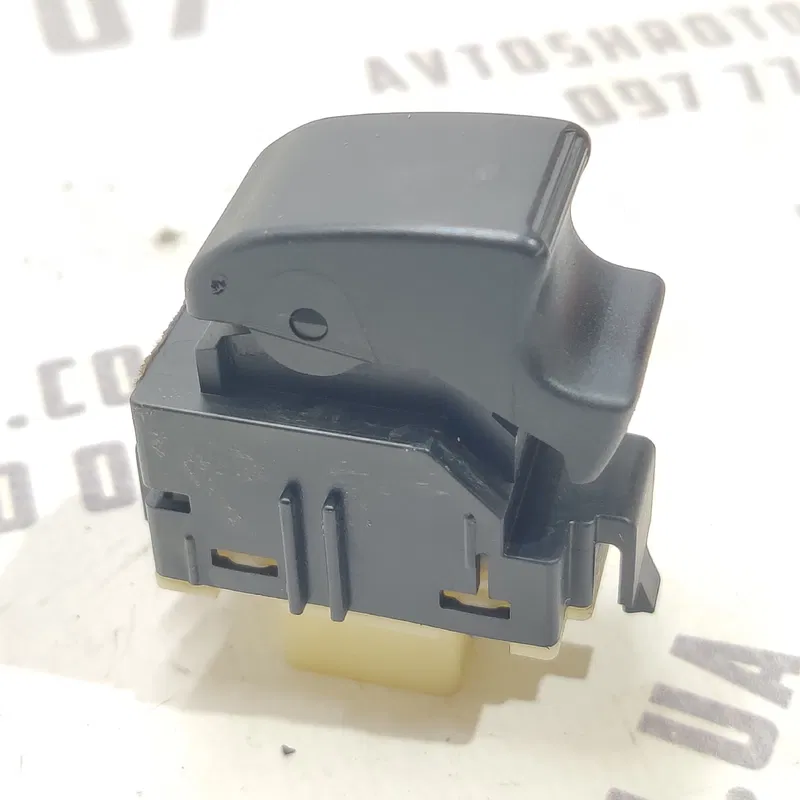 Кнопка склопідіймача Toyota Avensis T25 (03-09) 2.0 дизель