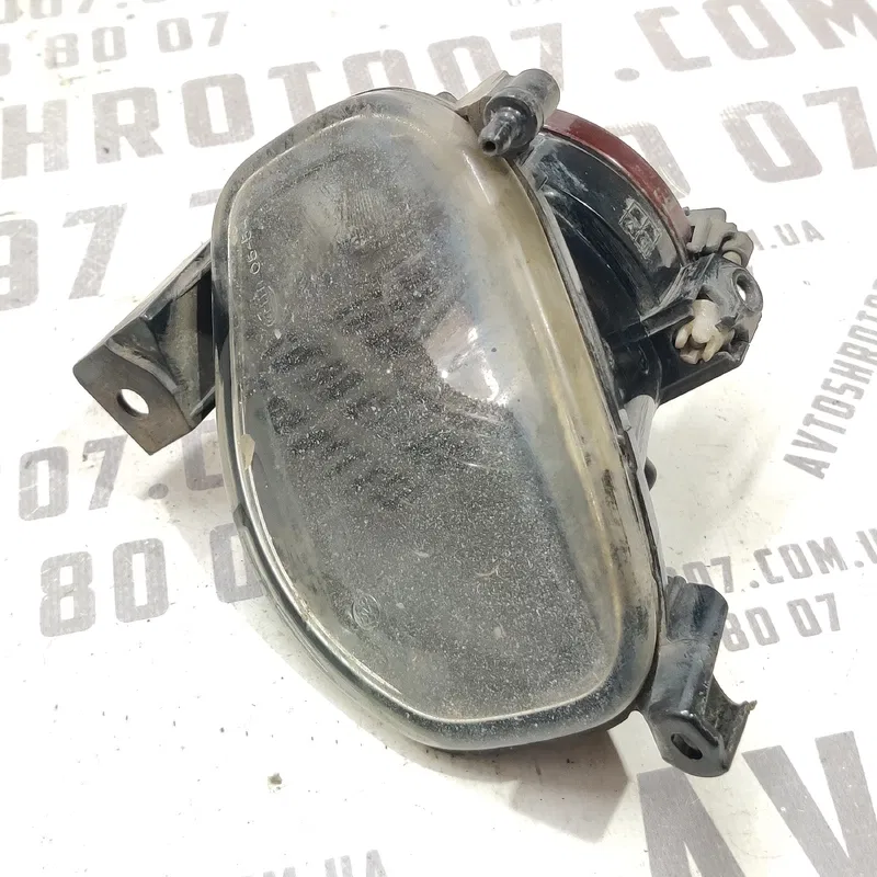 Ліва ПТФ Toyota Avensis T25 (03-08) 2.0D 8122005060