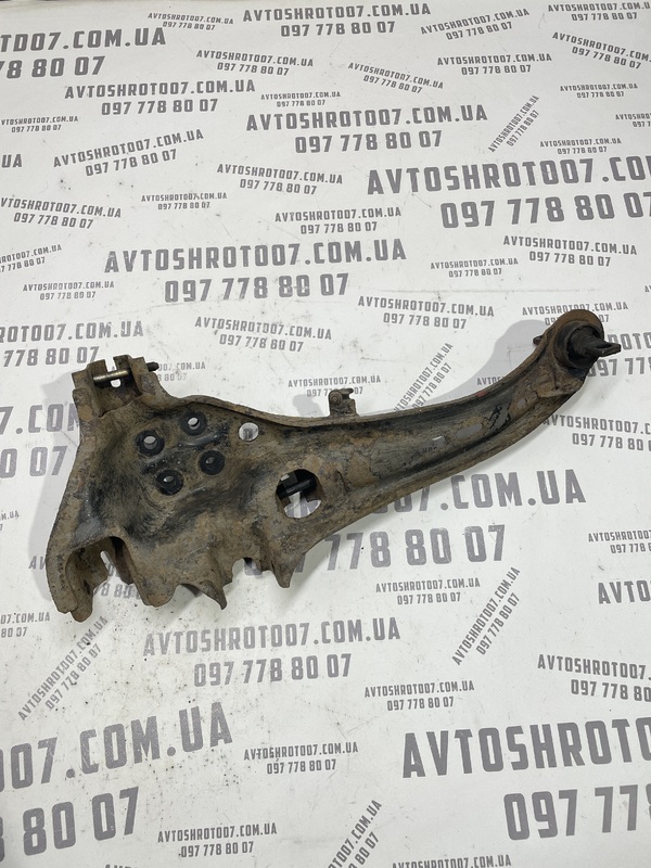 Цапфа задня ліва Mazda 6 GY (02-07) 2.0 бензин