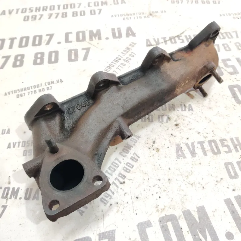 Колектор випускний Toyota Avensis T25 (03-09) 2.0 Дизель