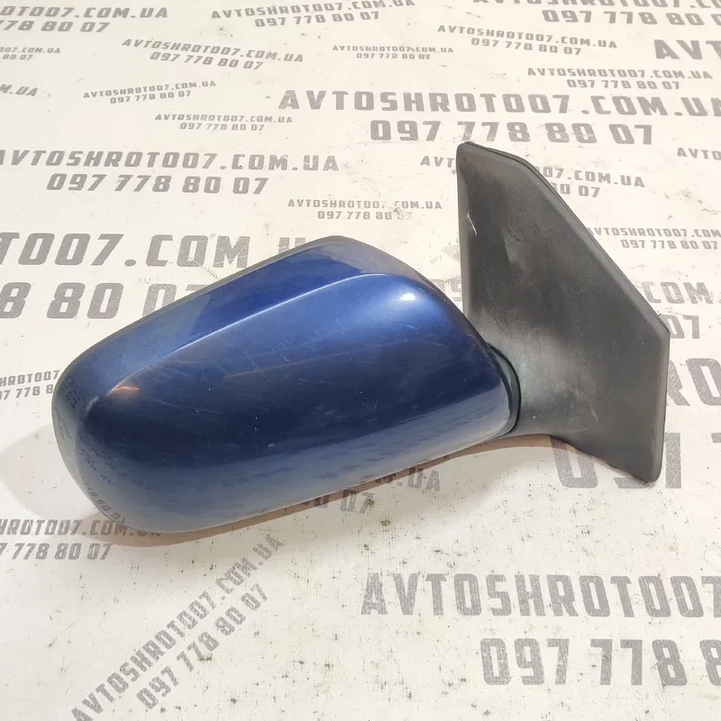 Дзеркало праве Toyota Avensis T25 (03-08) 2.0 Дизель
