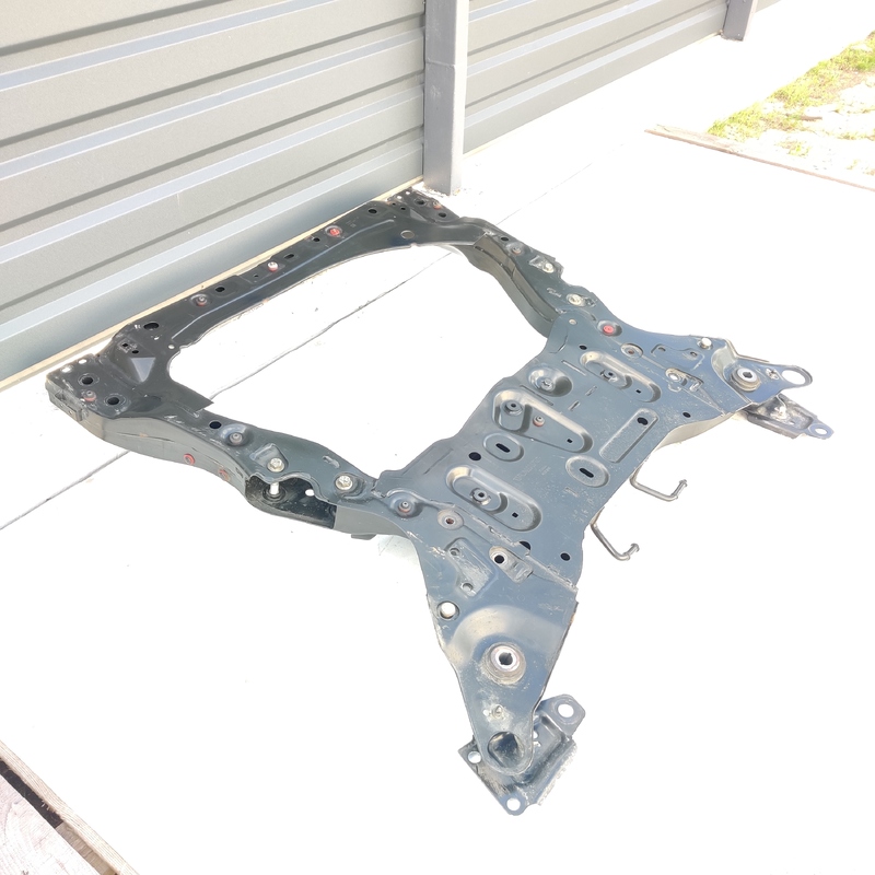 Підрамник передній Volvo S60 III (18-24) 2.0 бенз 32268633