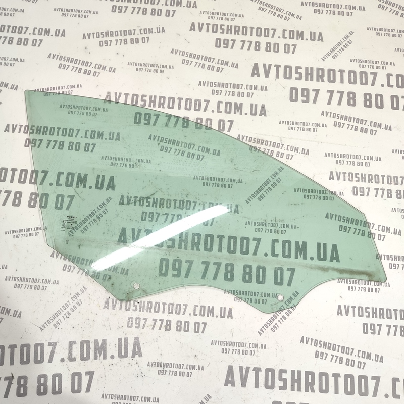 Скло дверей переднє праве Volvo S60 III (19-) 2.0 32368754