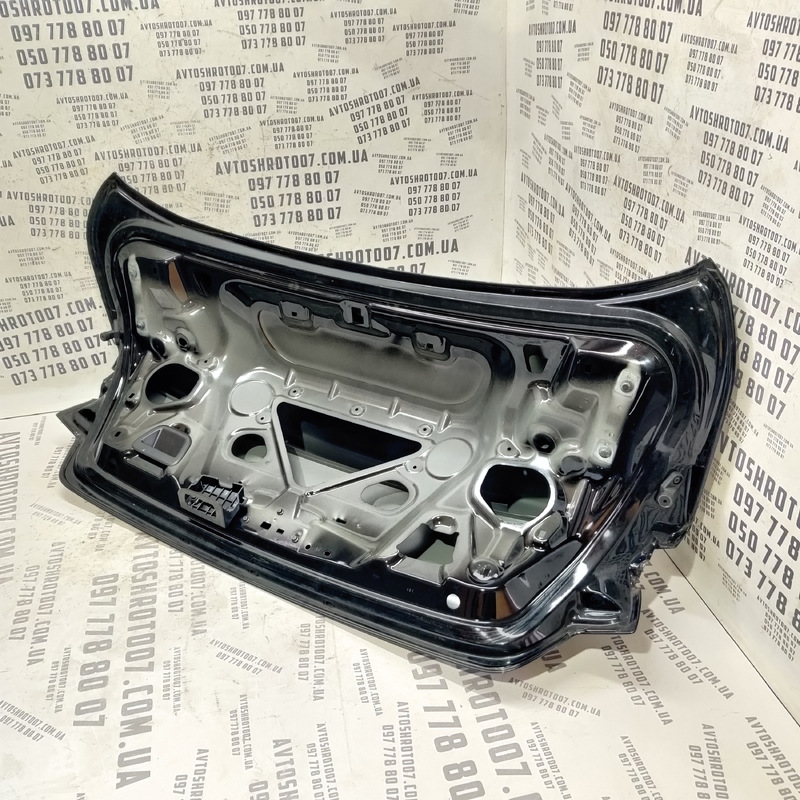 Кришка багажника задня Volvo S60 III (18-) 2.0 31463263