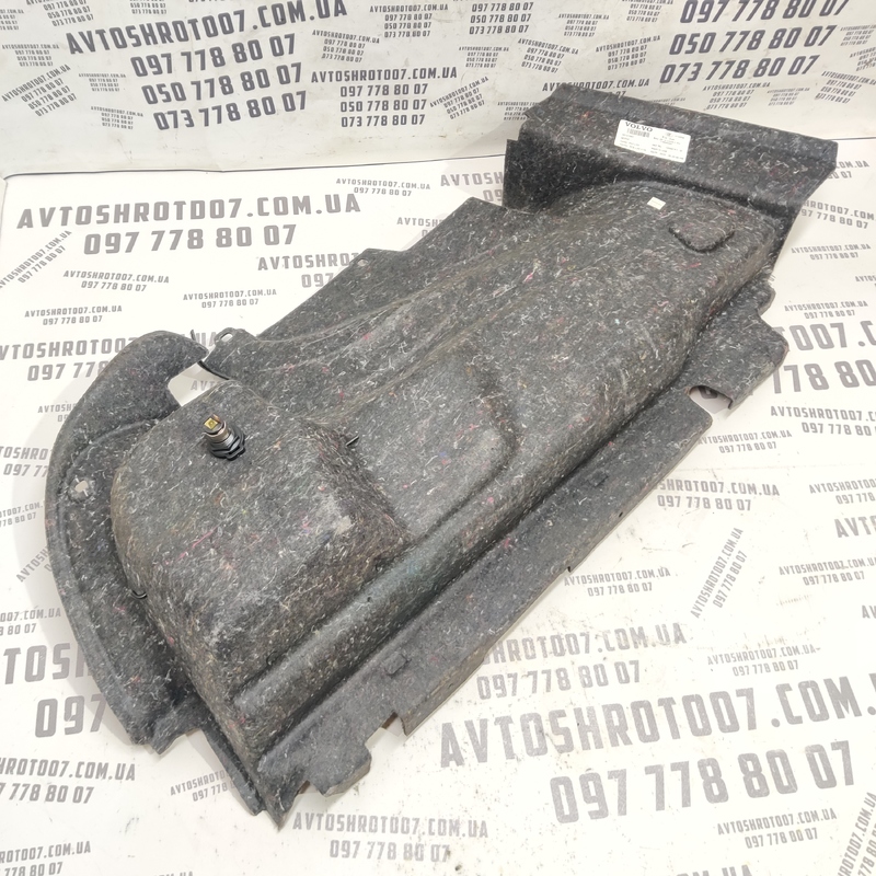 Пластик багажника правий Volvo S60 III 18-24 2.0Б 32131997