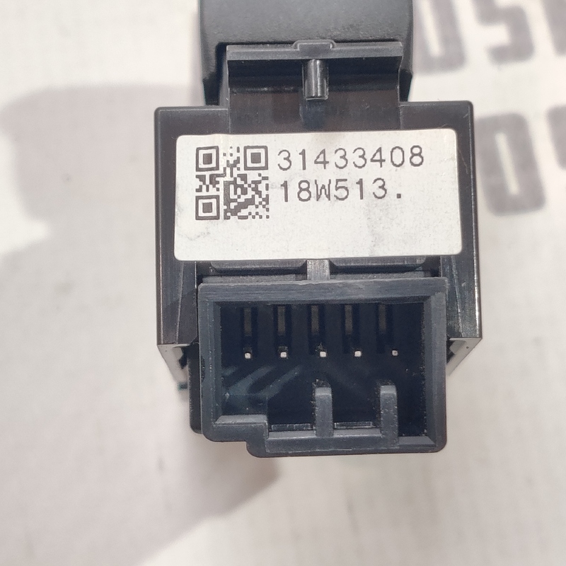 Кнопка склопідіймача пер.права Volvo S60 (19-) 2.0Б 31433408