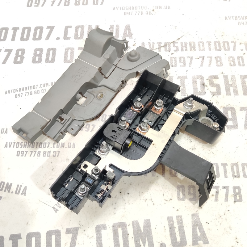 Клема акумулятора Volvo S60 III (19-) 2.0 Бензин 32200086