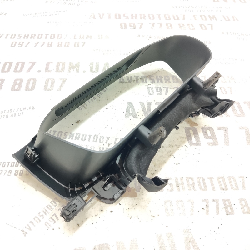 Накладка салону Volvo S60 III (19-) 2.0Б OEM 31467501