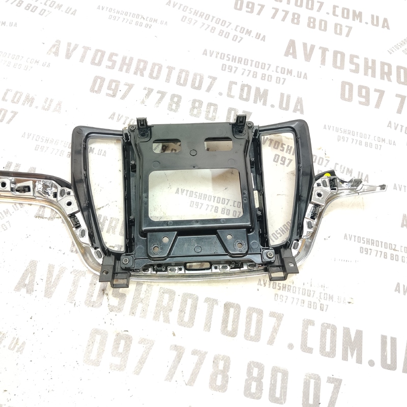 Накладка салону Volvo S60 III (19-) 2.0 Бензин 31477741