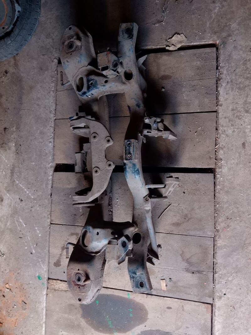 Підрамник задній Mazda CX-7 ER (06-12) 2.3 бензин