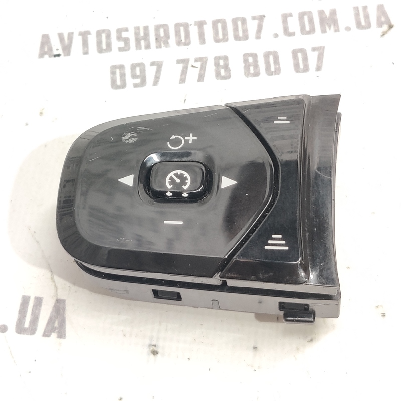 Кнопки керма Volvo S60 III SPA (18-) 2.0Б OEM 31443498