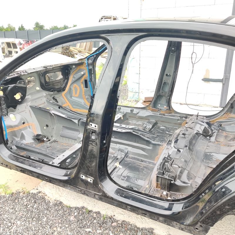 Стійка центральна ліва Volvo S60 III (18-24) 2.0 Бензин