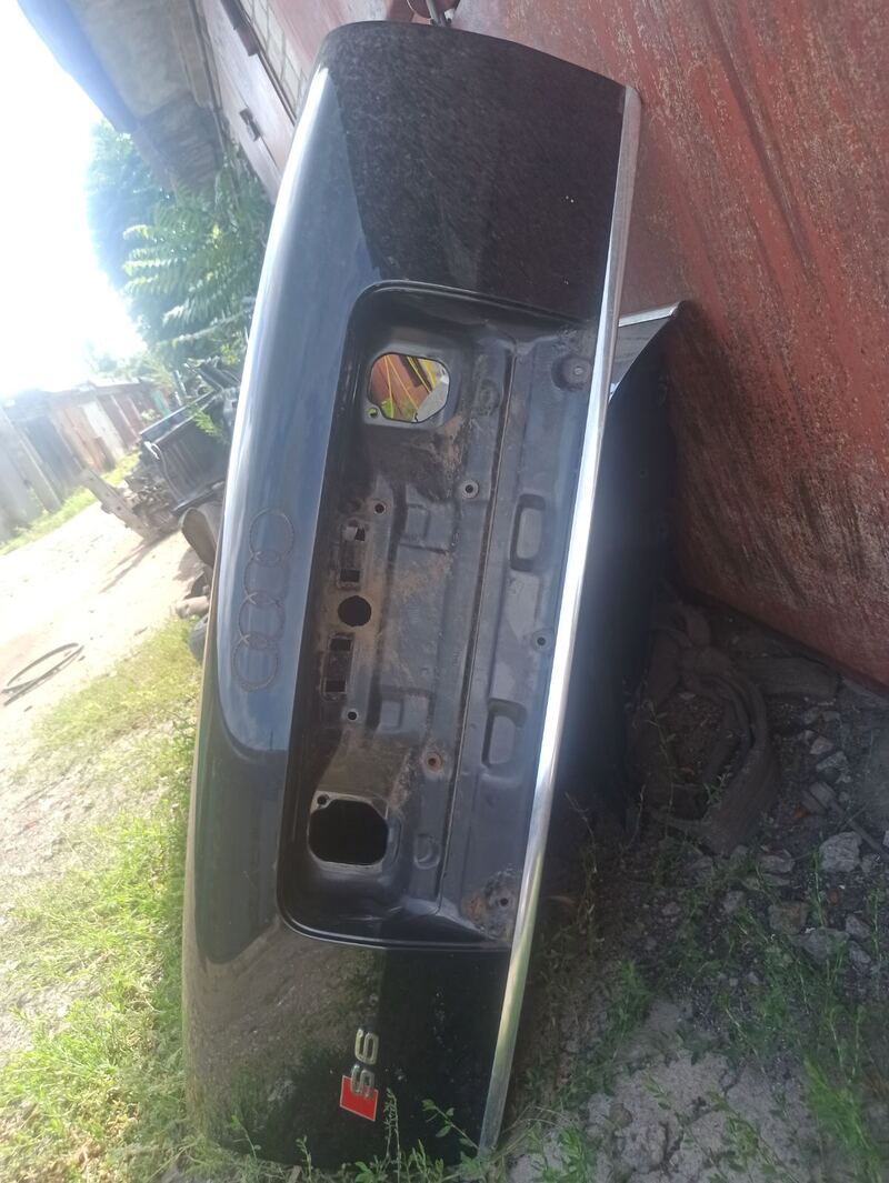 Кришка багажника задня Audi A6 C5 (97-04)