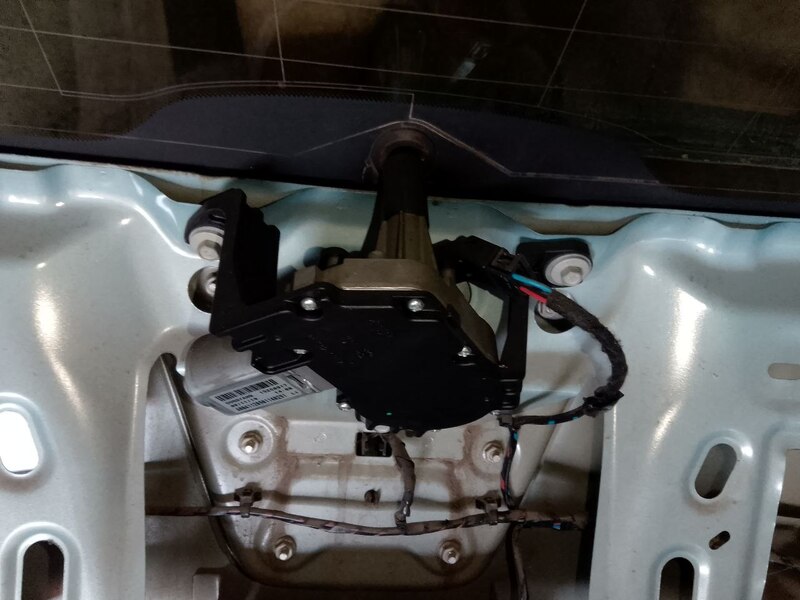 Кришка багажника Opel Astra J (09-15) 1.4 бензин