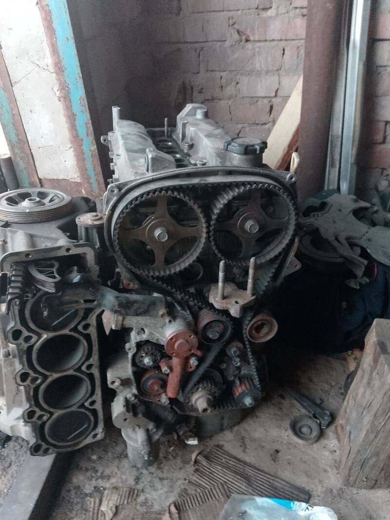 Двигун Mitsubishi Galant 8 (96-03) 2.4 бензин