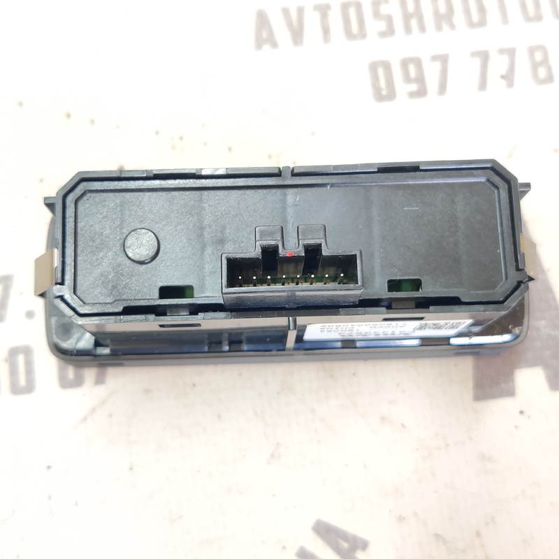 Кнопка багажника Volvo S60 III SPA (18-24) 2.0Б 31443873