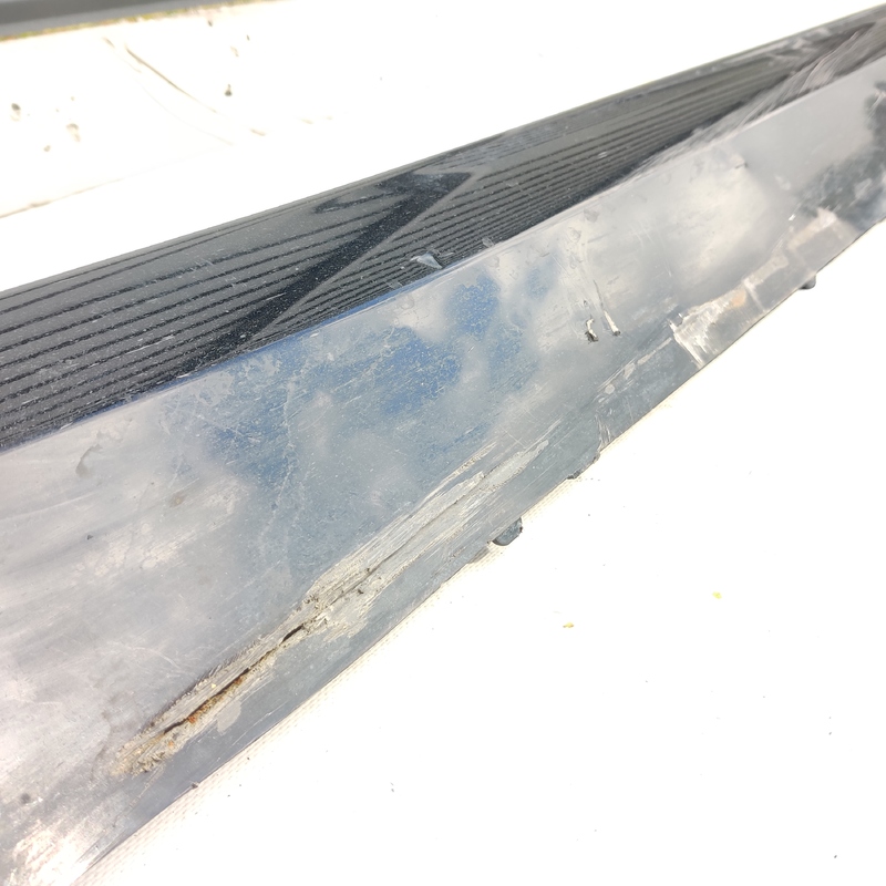Накладка порога Volvo S60 III (18-24) 2.0Б права 31448912