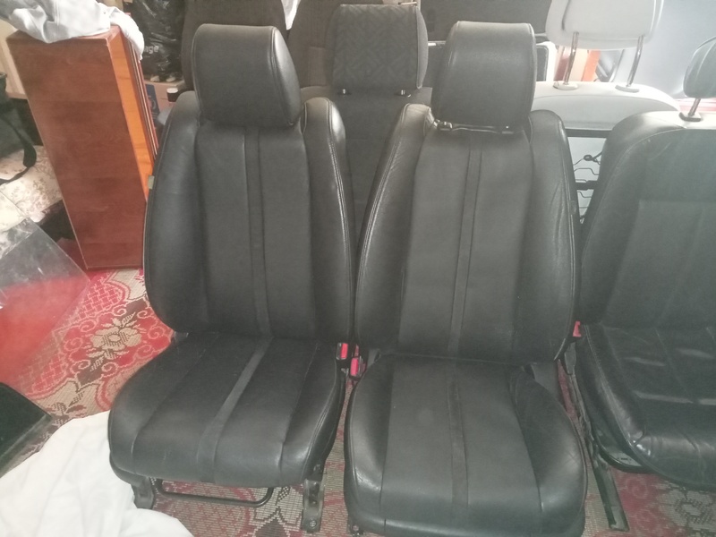 Комплект сидінь Mazda CX-7 ER 2006-2012