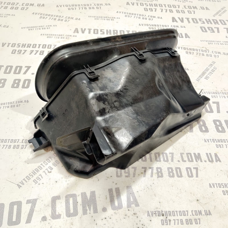 Воздуховод Volvo S60 III SPA (18-) 2.0 бензин 32219198