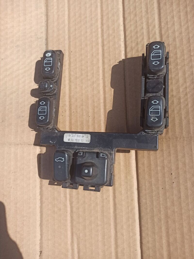Кнопка склопідіймача Mercedes-Benz E-Class W210 (95-03)