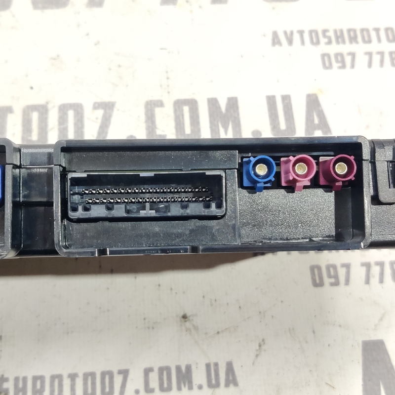 Блок VCM Volvo S60 III (18-24) 2.0 бензин OEM 32256305