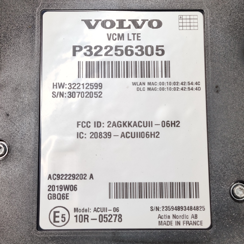 Блок VCM Volvo S60 III (18-24) 2.0 бензин OEM 32256305