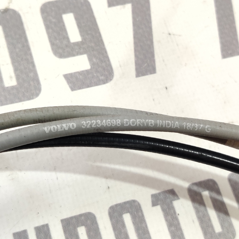 Трос капота Volvo S60 III (18-24) 2.0 Бензин OEM 32234698