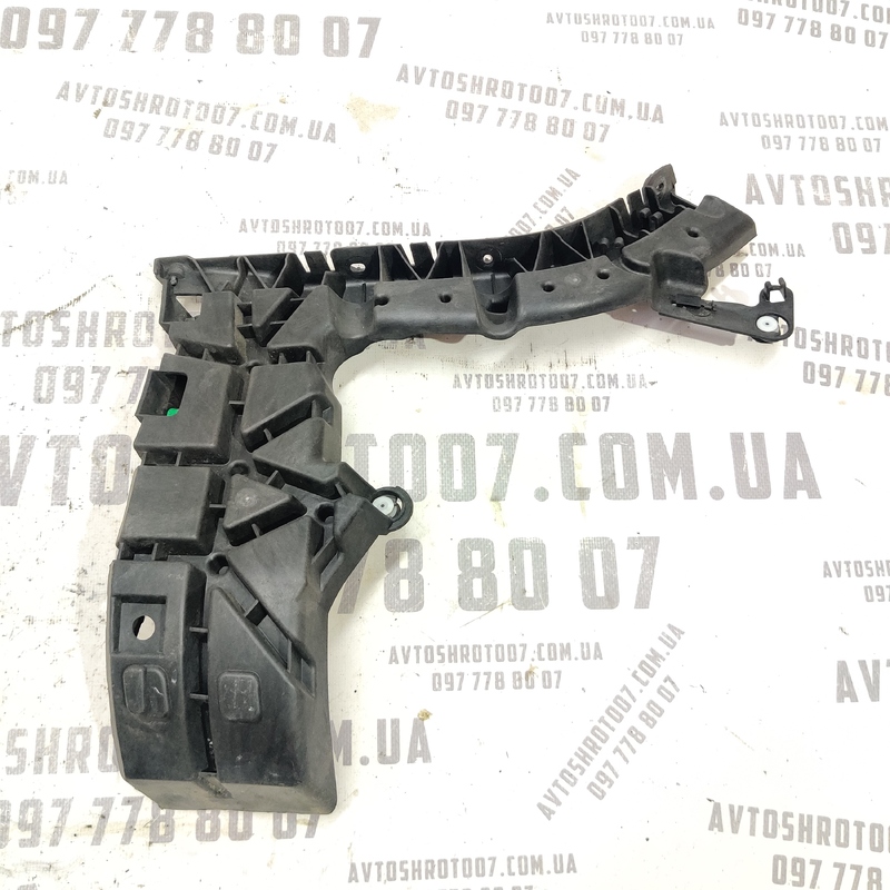 Кронштейн бампера зад лів Volvo S60 III (18-) 2.0Б 31455674
