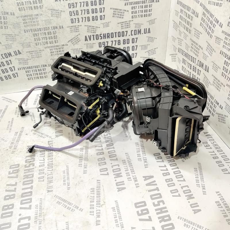 Корпус пічки Volvo S60 III (19-24) 2.0 бенз OEM 32226260