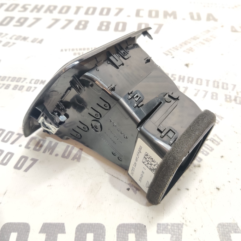 Дефлектор обдуву лівий Volvo S60 III (19-24) 2.0Б 31477875