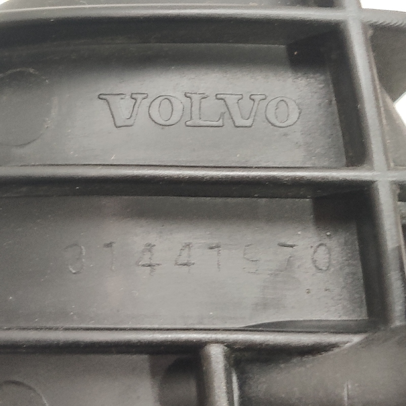 Впускний колектор Volvo S60 III 18-24 2.0 Бенз OEM 31441970