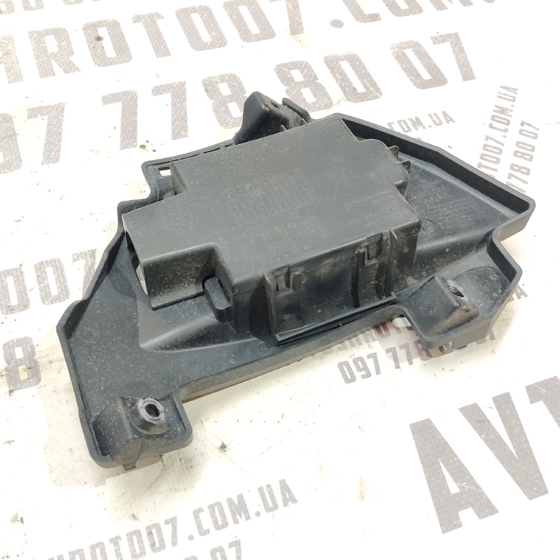 Кронштейн задній правий Volvo S60 III (18-) 2.0 32227724