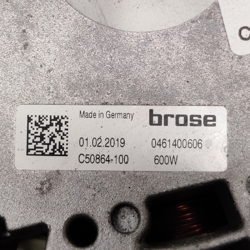 Вентилятор радіатора Volvo S60 III 2019- 2.0 бенз 31657360