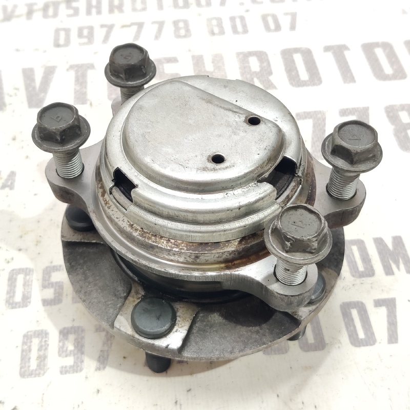 Ступиця Infiniti Q50 (13-24) 3.0 бенз передня 513334