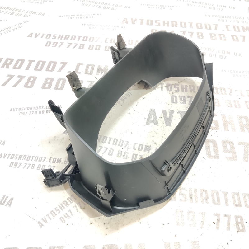 Накладка салону Volvo S60 III (19-) 2.0Б OEM 31467501