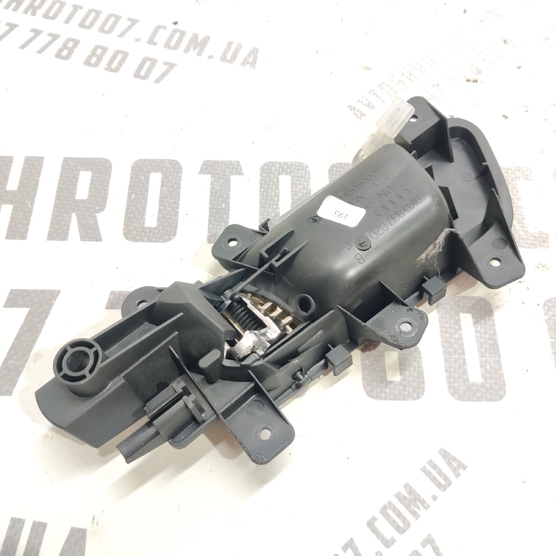 Дверна ручка внутр. Audi A4 B8 (07-15) 2.0D передня права