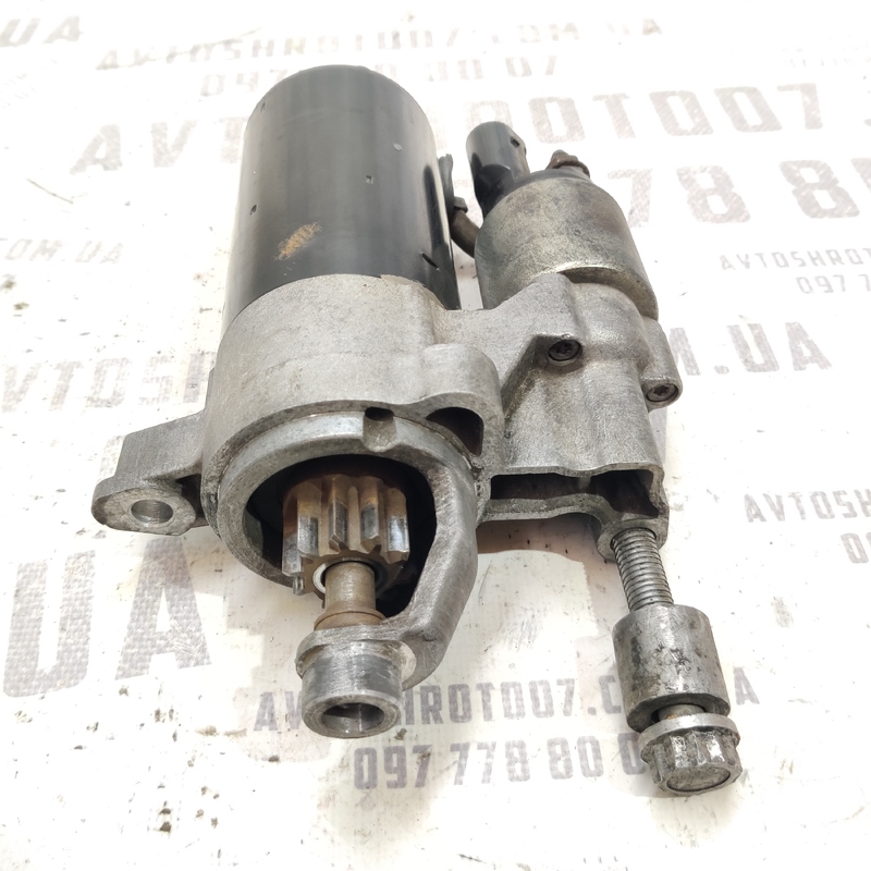 Стартер Audi A4 B8 (07-15) 2.0 Дизель 03L911021