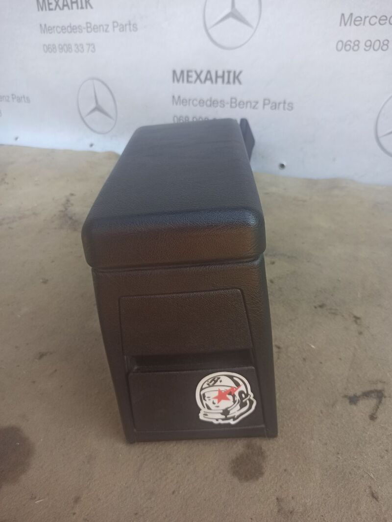 Підлокітник Mercedes-Benz C-Class W202