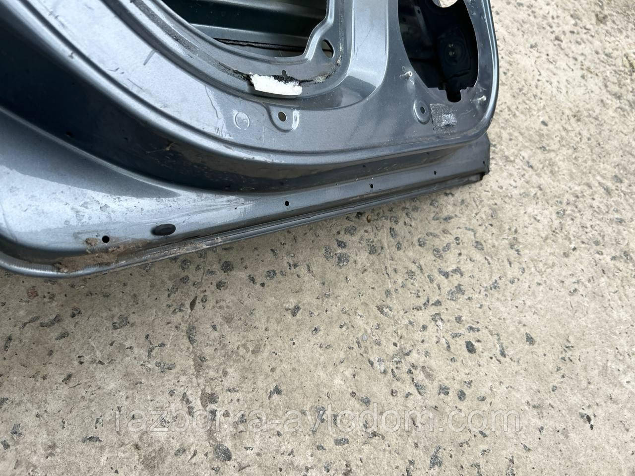 Двері задня ліва (блакитна) седан Peugeot 407 (04-11) OE:9006H5 колір-KTH
