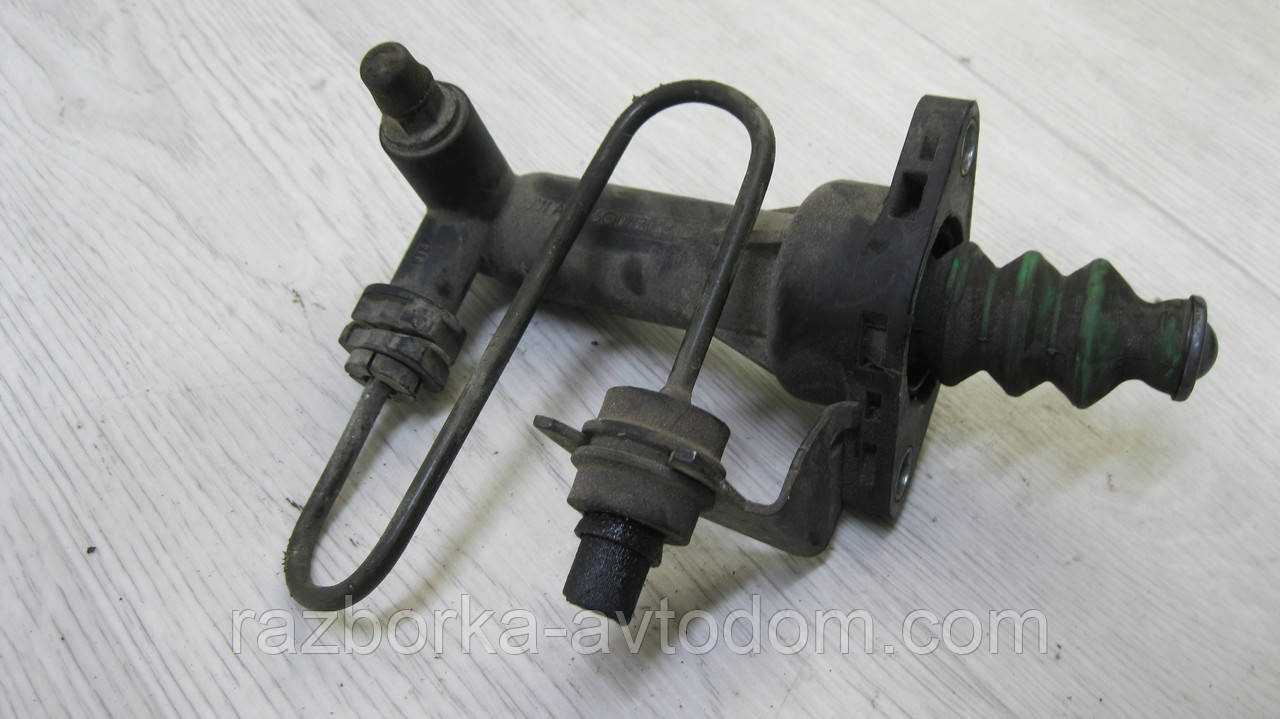 Циліндр зчеплення робочий VW Golf, Passat, Touran, Bora, Skoda Octavia, Fabia, Audi A3 та інші OE: 6Q0721261D