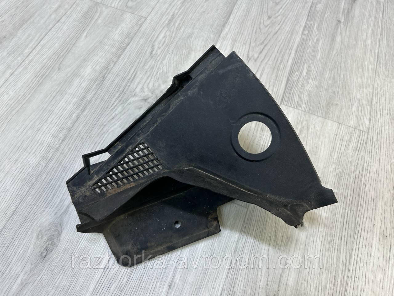 Накладка під лобове, жабо ліве Opel Zafira B (05-10) OE:13167227