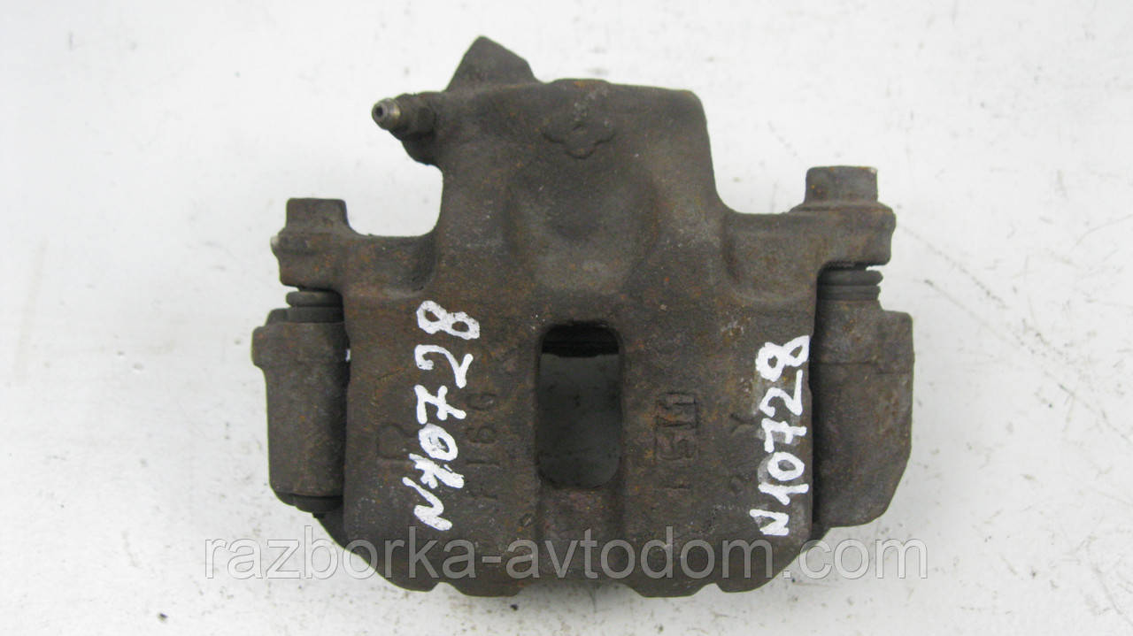 Суппорт передній правий Mitsubishi Colt 2 (1982-1988), Lancer 6 (1988-1991) OE:MB928423
