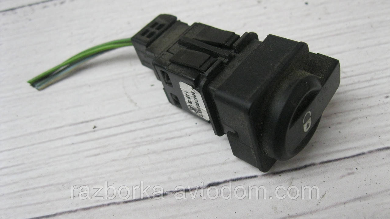 Кнопка центрального замка Citroen C4 (2004-2010) OE:96476626XT