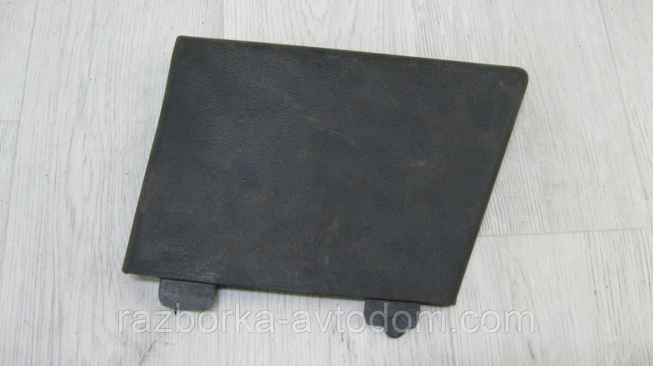 Заглушка багажника права Citroen C4 (2005-2011) OE: 9642605777