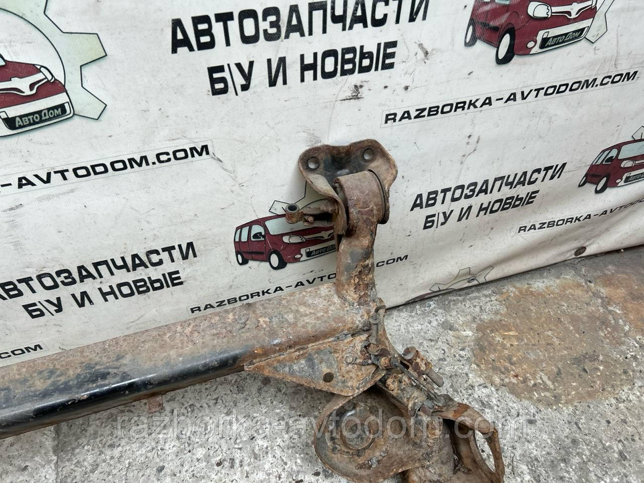 Балка задньої підвіски Hyundai Getz (2002-2010) Гола OE:551001C100