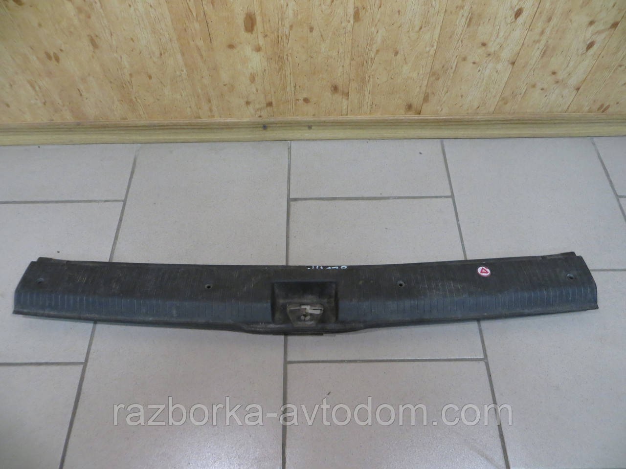 Накладка порога ляди Opel Zafira A (99-05) OEM 90580331