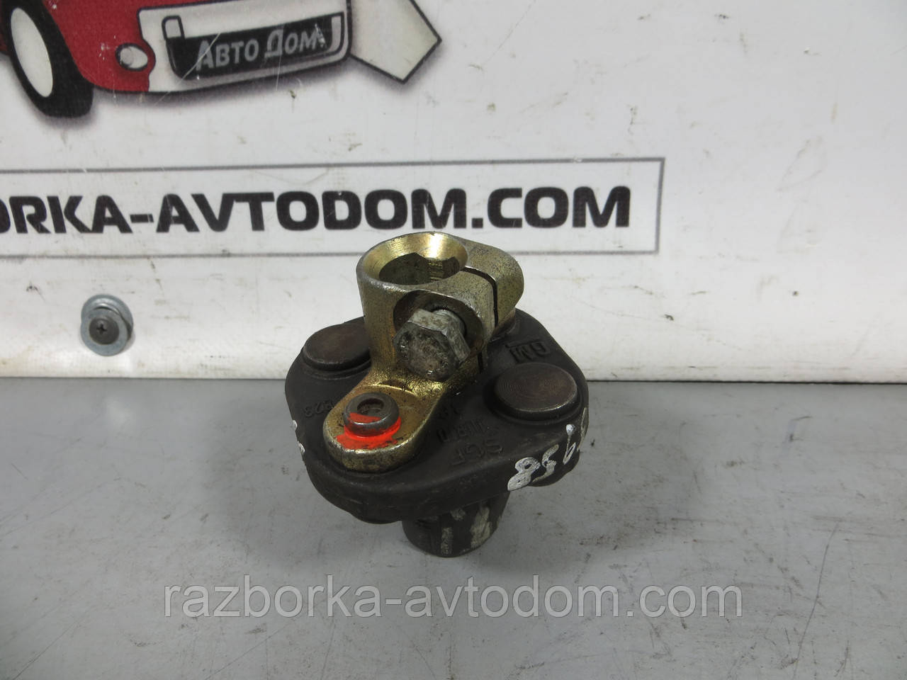 Хрестовина/муфта/фланець рульової колонки Opel Kadett (1979-1984) Е: 90184823